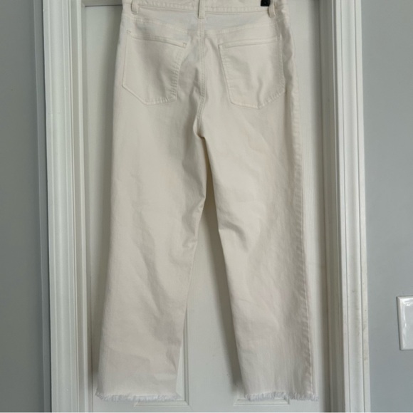Eileen Fisher White Straight Leg Cropped Jeans with Raw Fray Hem - Picture 7 of 11